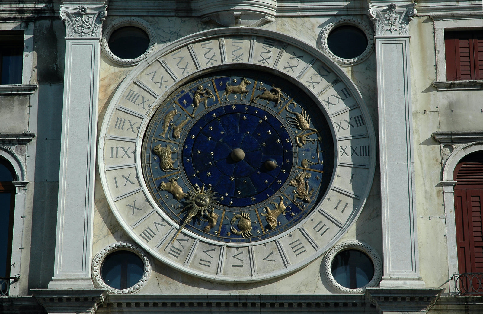 What Is Your Moon Sign? How To Use It to Understand Your Emotions - Shamans Market