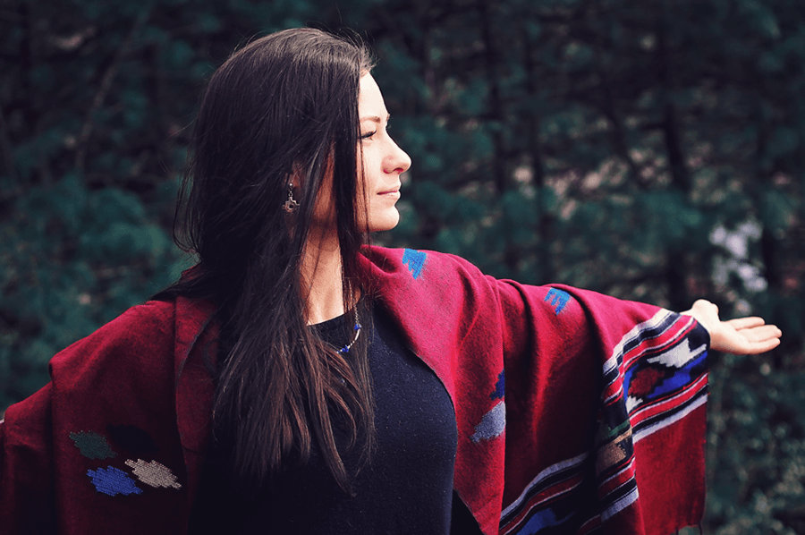 SHAWL MAGIC FROM NEPAL TO PERU - Shamans Market
