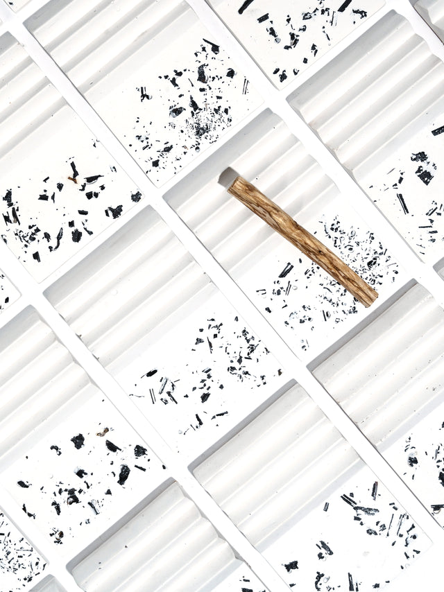 Auk Ma Palo Santo Burner 1 | ib94- White Black Tourmaline