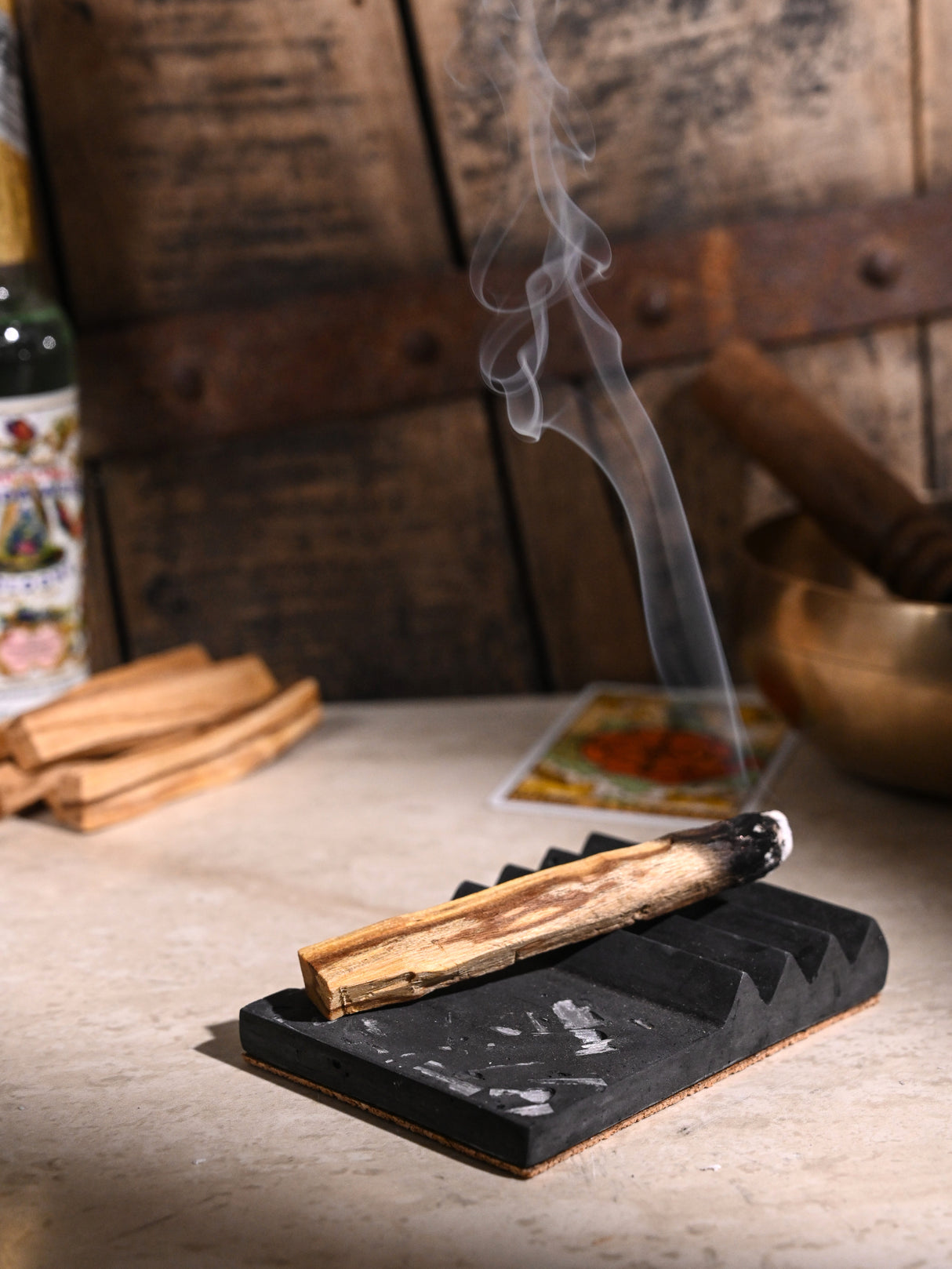 Auk Ma Palo Santo Burner LS | ib94-Charcoal Selenite