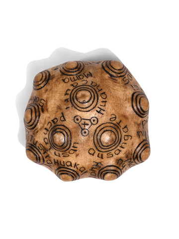 Apus de Doce Tutelary Mountains Carving