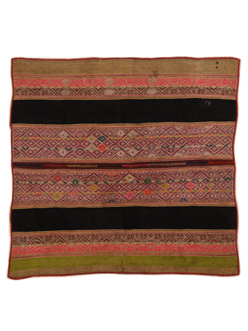 Vintage Q'ero Andean Lliklla Mestana Cloth - Large
