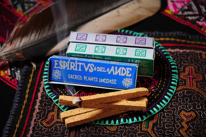 Stick Incense Espiritus del Ande Incense: Palo Santo, Wiraqoya and Copal Sticks LS | i09