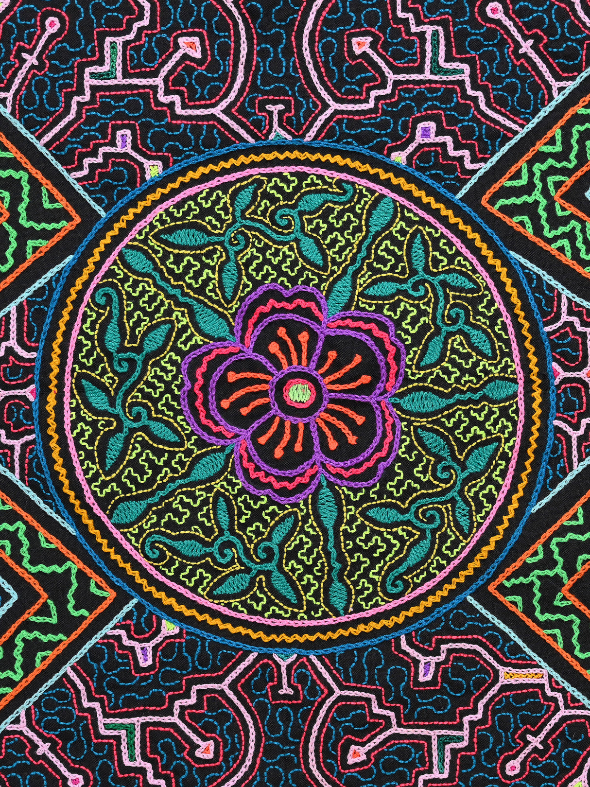 Shipibo Embroidery Cloth - Large 2 | tx0556