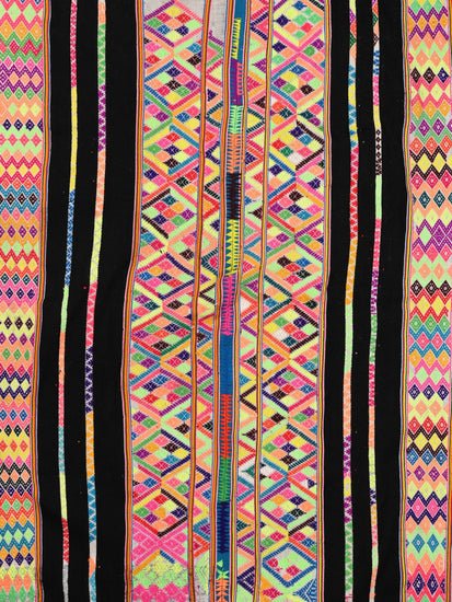 Q'ero Andean Llilika Mestana Cloth - Large - txm0040